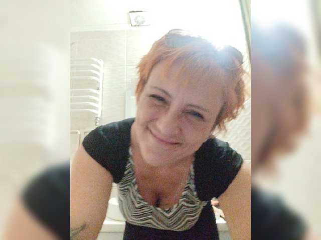 Lubanja4455 live cam on BongaCams