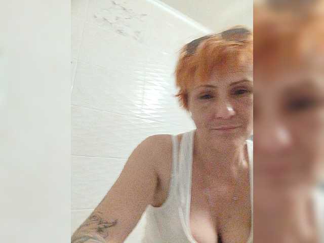 Lubanja4455 live cam on BongaCams