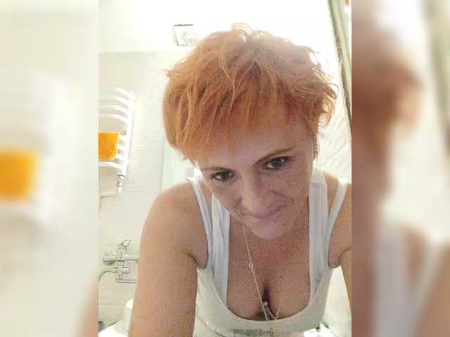 Lubanja4455 live cam on BongaCams