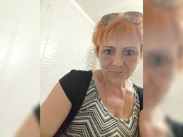 Lubanja4455 live cam on BongaCams