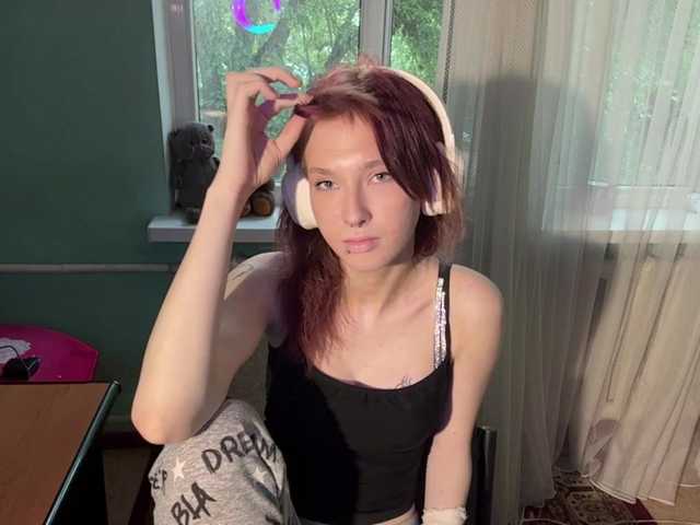KarriMcinroy live cam on BongaCams
