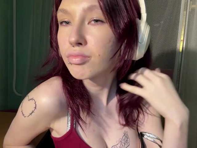 KarriMcinroy live cam on BongaCams