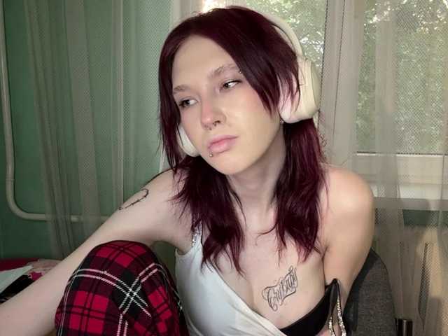 KarriMcinroy live cam on BongaCams