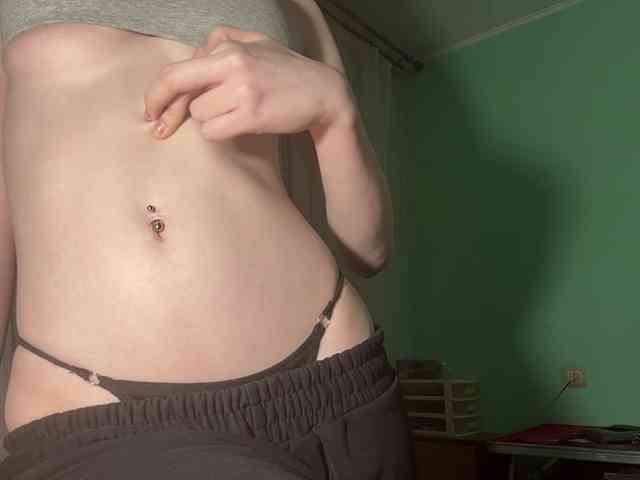 KarriMcinroy webcam