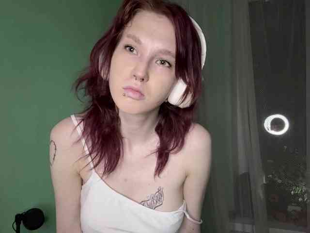 KarriMcinroy webcam