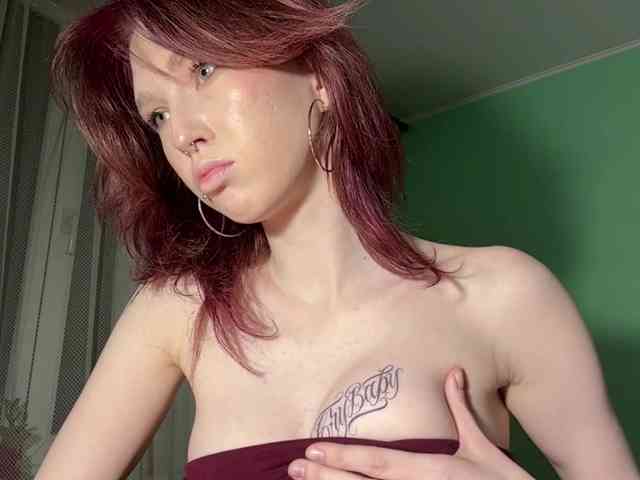 KarriMcinroy webcam
