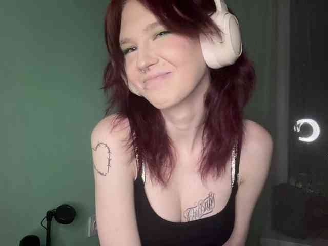 KarriMcinroy webcam