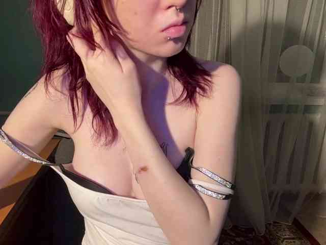 KarriMcinroy webcam
