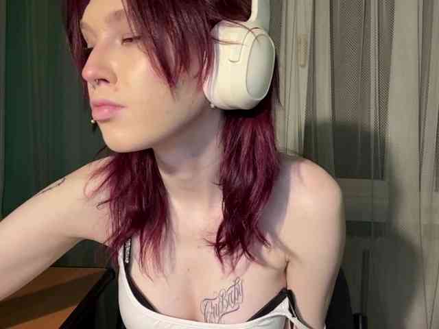 KarriMcinroy webcam