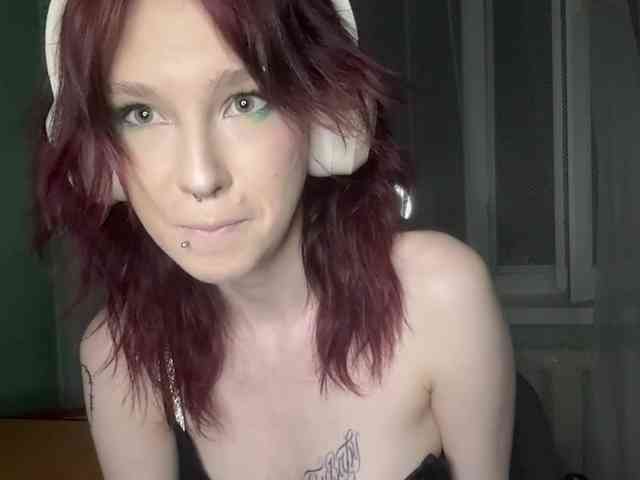 KarriMcinroy webcam