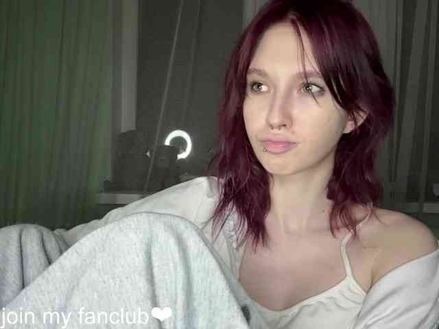 KarriMcinroy webcam