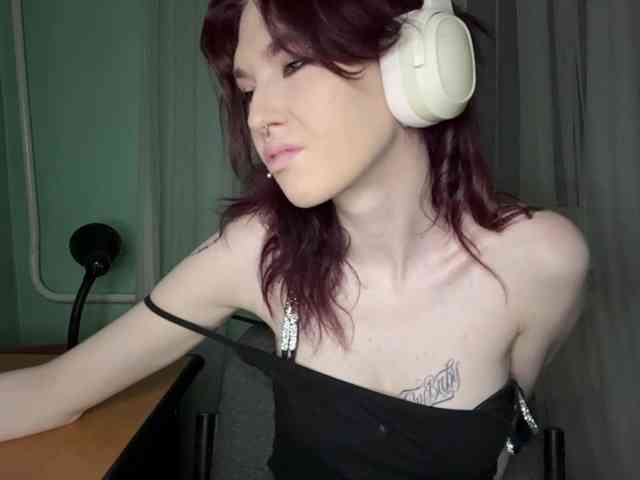 KarriMcinroy webcam