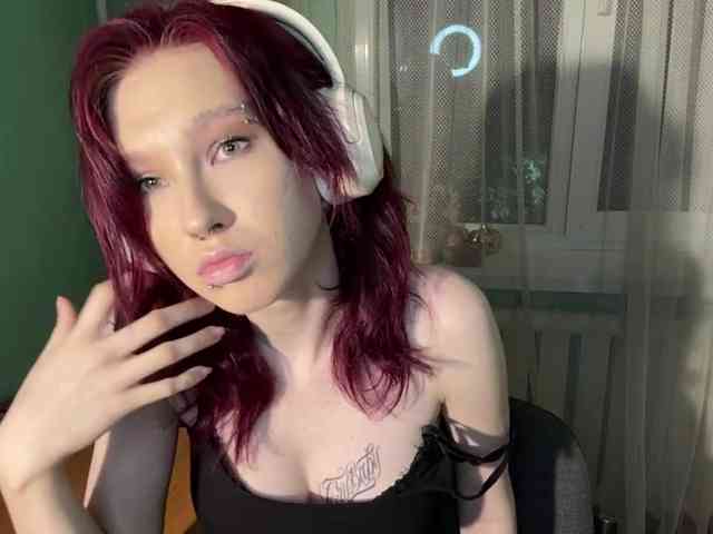 KarriMcinroy webcam