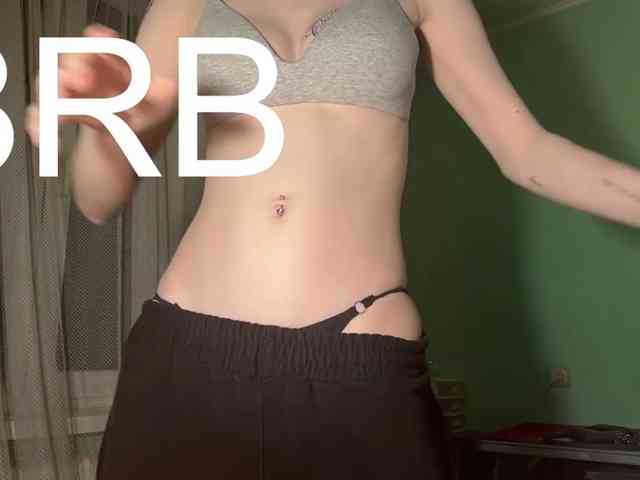 KarriMcinroy webcam