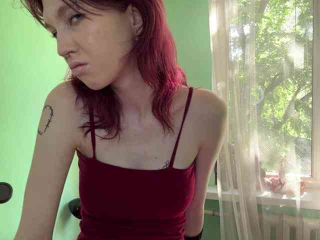 KarriMcinroy webcam