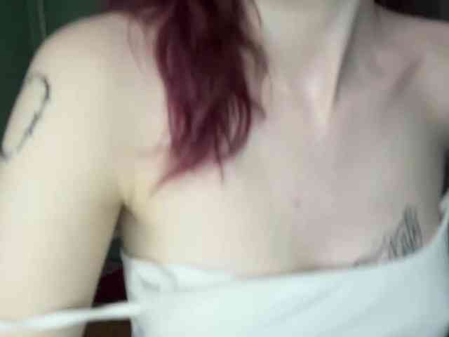 KarriMcinroy webcam