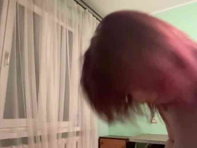 KarriMcinroy webcam