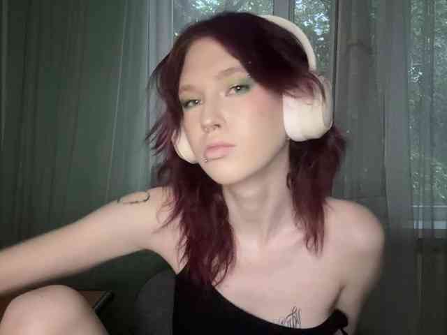 KarriMcinroy webcam
