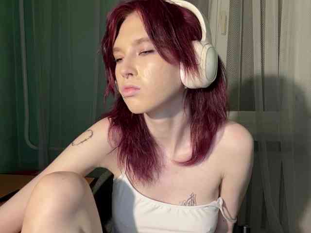 KarriMcinroy webcam