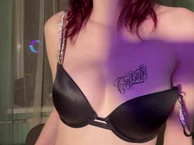 KarriMcinroy webcam
