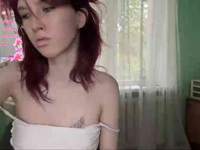 KarriMcinroy webcam