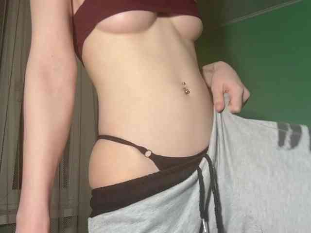 KarriMcinroy webcam