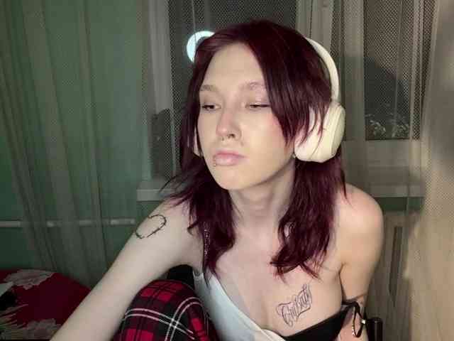 KarriMcinroy webcam