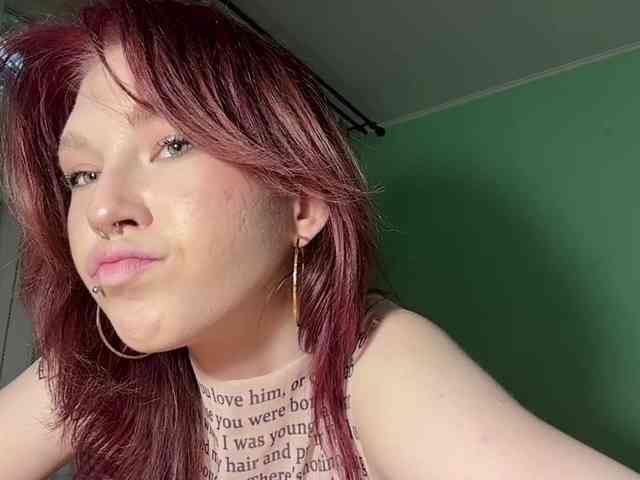 KarriMcinroy webcam
