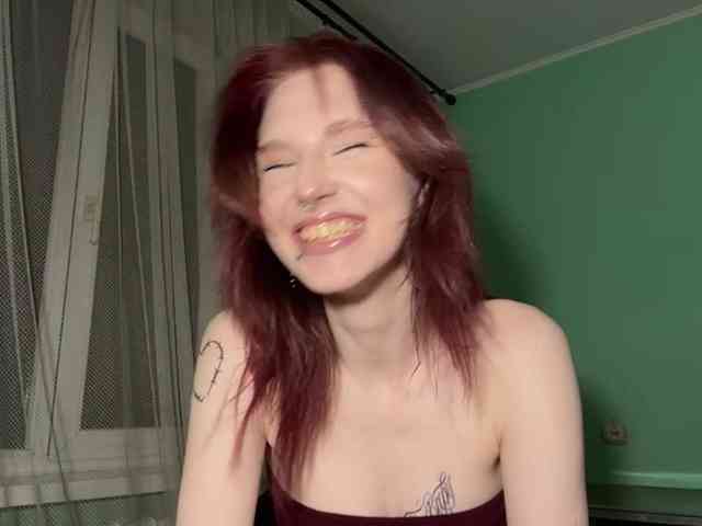 KarriMcinroy webcam