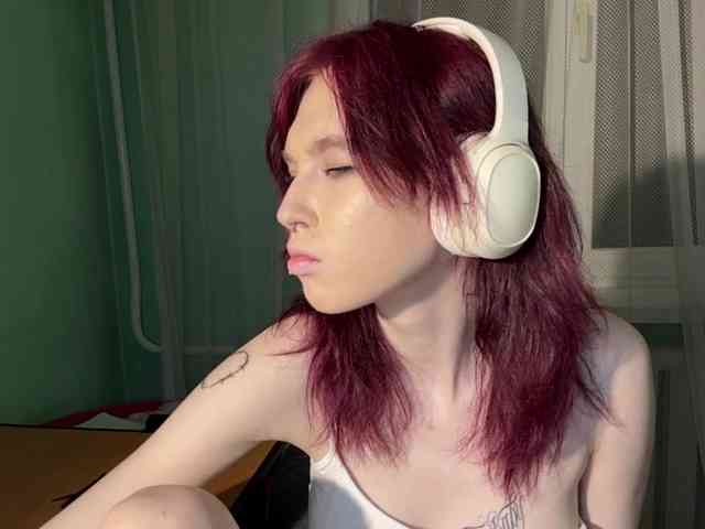 KarriMcinroy webcam