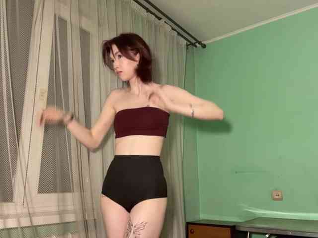 KarriMcinroy webcam