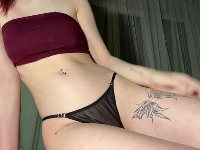 KarriMcinroy webcam
