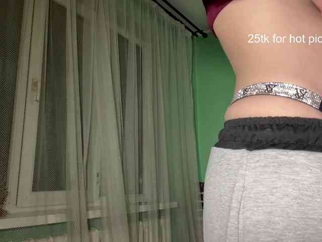 KarriMcinroy webcam