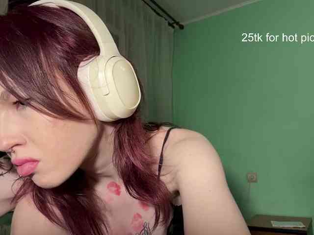 KarriMcinroy webcam