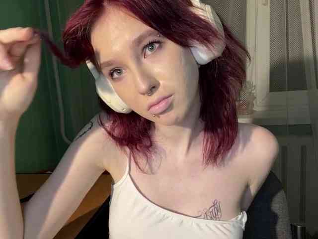 KarriMcinroy webcam