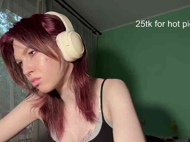 KarriMcinroy webcam