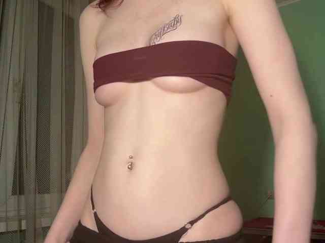 KarriMcinroy webcam