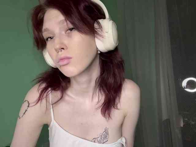 KarriMcinroy webcam