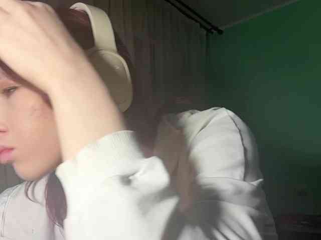 KarriMcinroy webcam