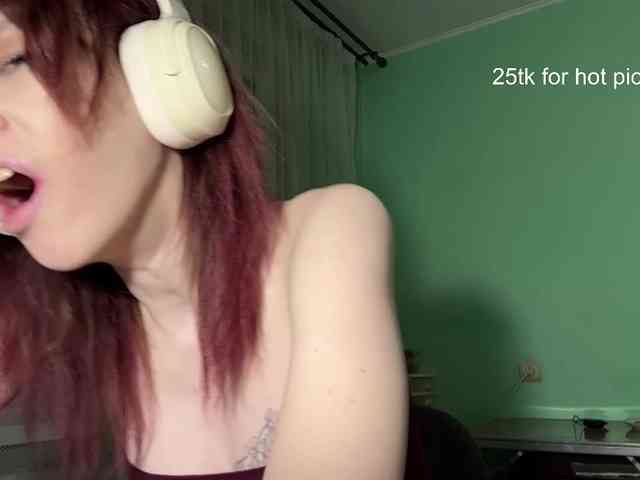 KarriMcinroy webcam