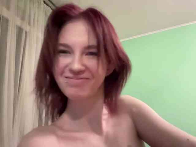 KarriMcinroy webcam
