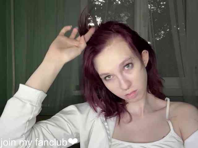 KarriMcinroy webcam