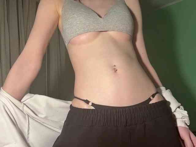KarriMcinroy webcam