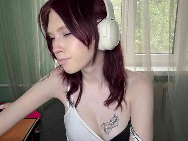KarriMcinroy webcam
