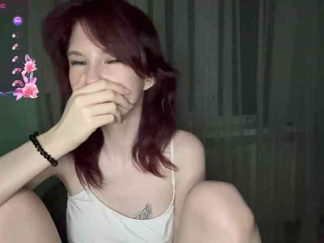 KarriMcinroy webcam