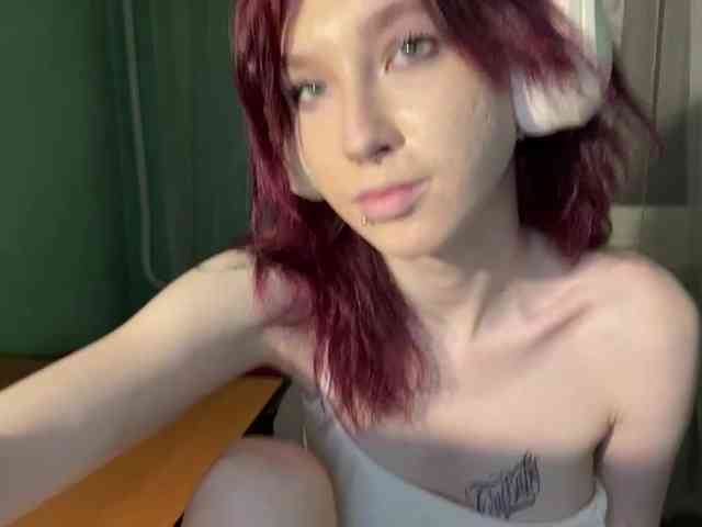 KarriMcinroy webcam