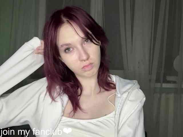 KarriMcinroy webcam