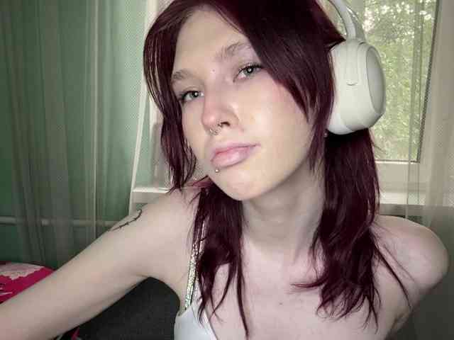 KarriMcinroy webcam
