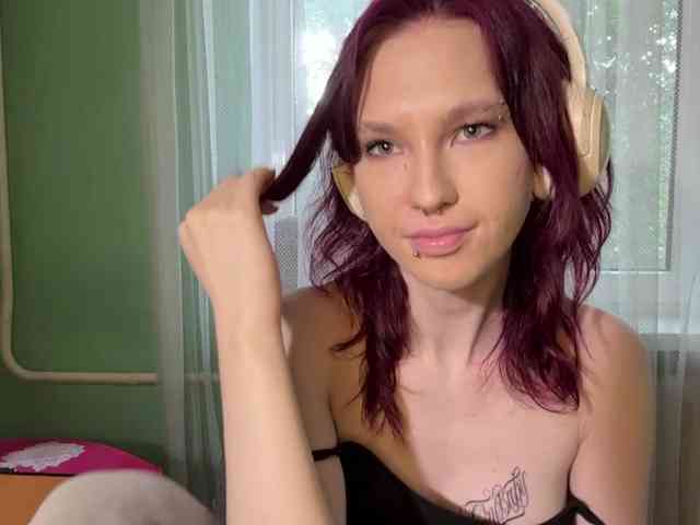 KarriMcinroy webcam