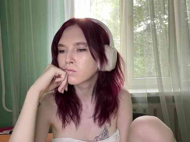 KarriMcinroy webcam